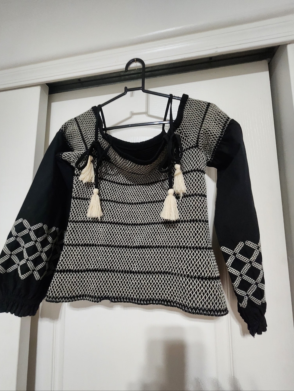 Black & Cream Textured Tassel Women's Sweater